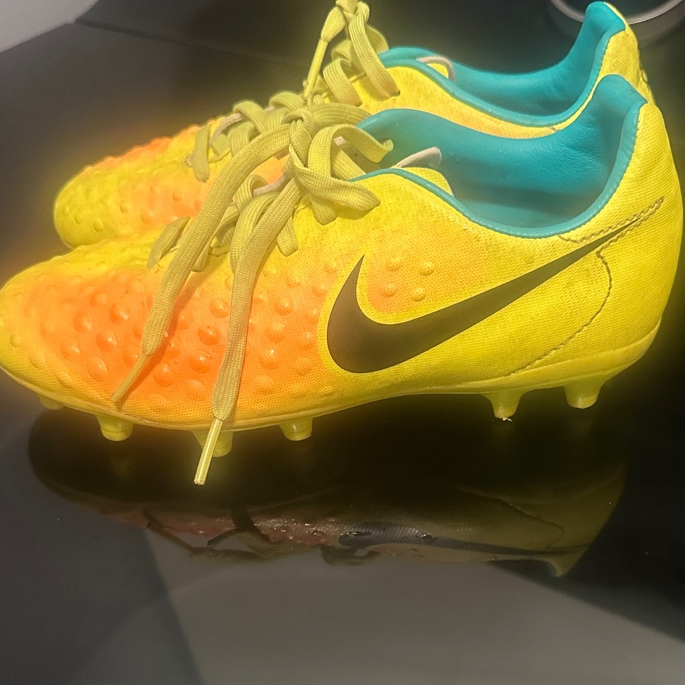Nike Kids Yellow and Orange Soccer Sneakers for 1.5Y